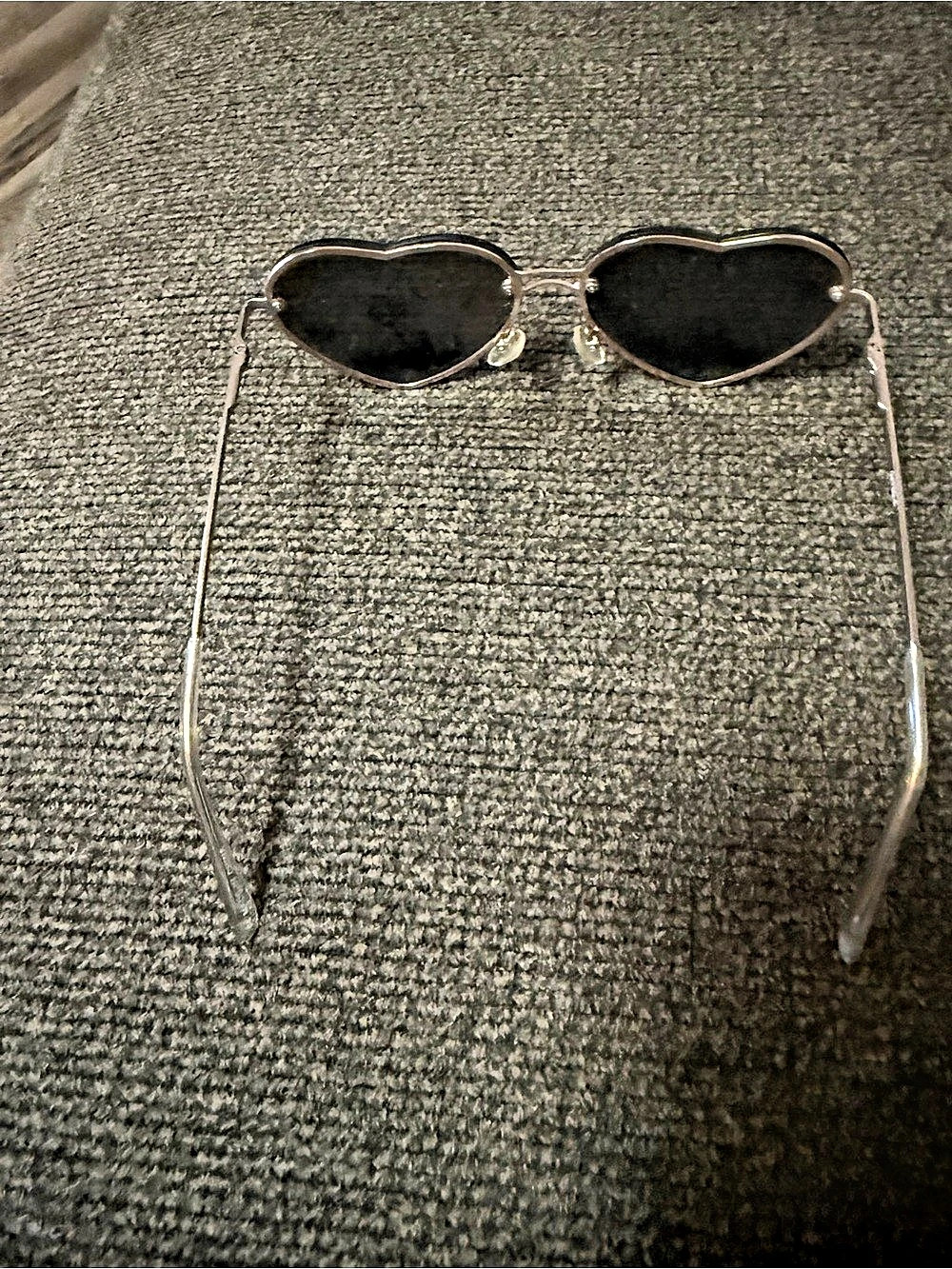 Heart-Shaped Blue Sunglasses - Picture 2 of 3
